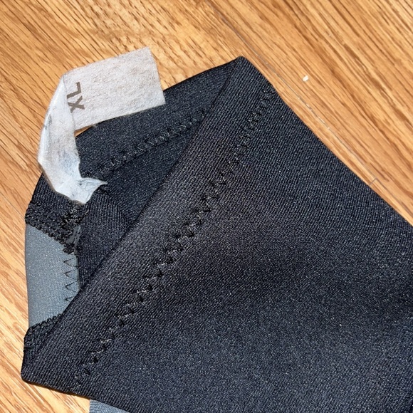 πββοΈ π π€π»β’ π¦ HYPERFLEX x 2mm Wetsuit ππββοΈπ¦ - Picture 3 of 8